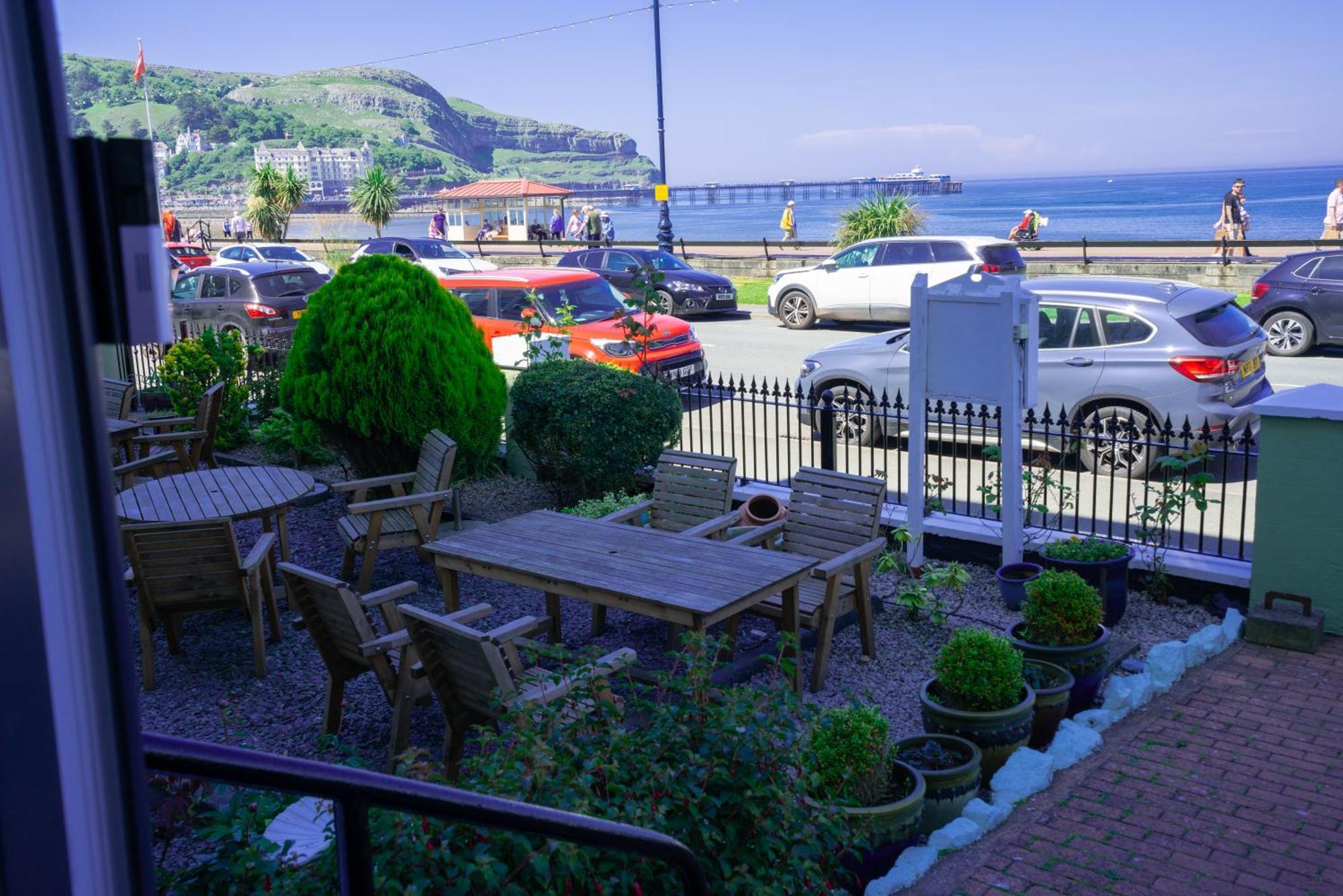 The Central Hotel Llandudno Buitenkant foto